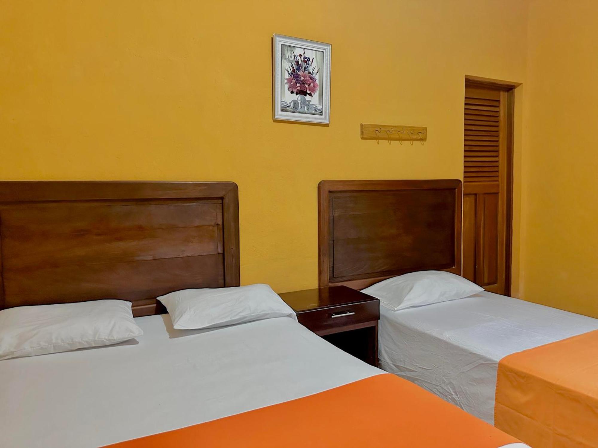 Hotel San Miguel 弗洛勒斯 客房 照片